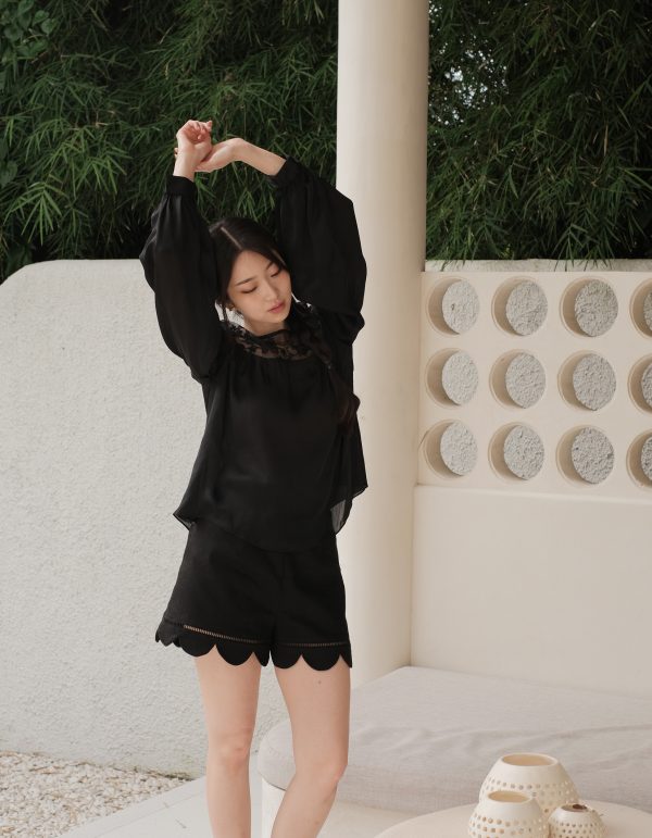 Serre Pants in Black
